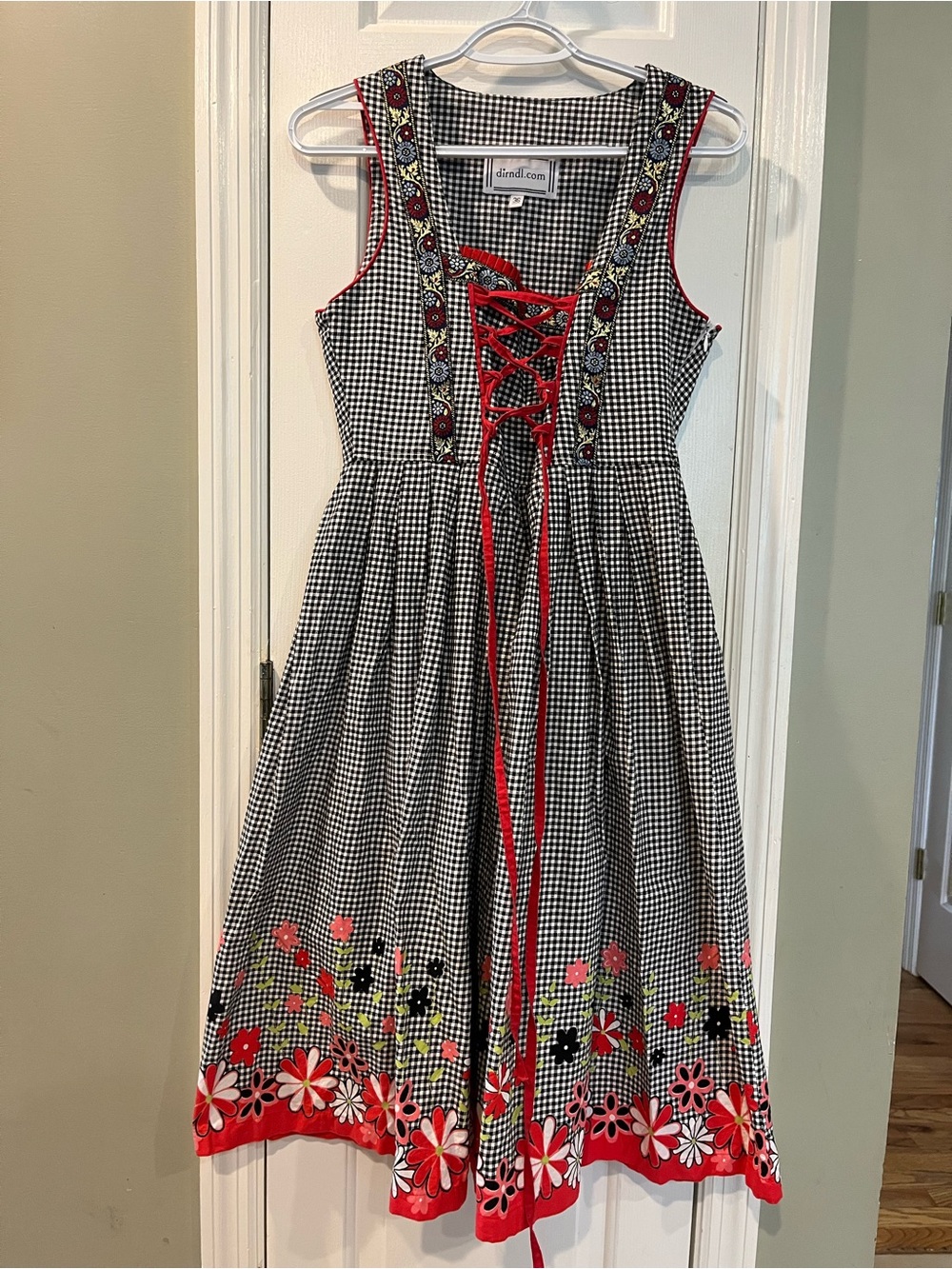 Gingham Dirndl Dress 36 US 6 Cotton Embroidered Folk Oktoberfest Trachten b3